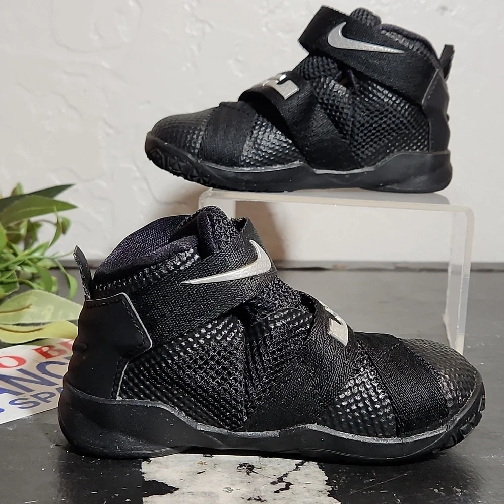 NIKE LeBron Soldier Black 6C